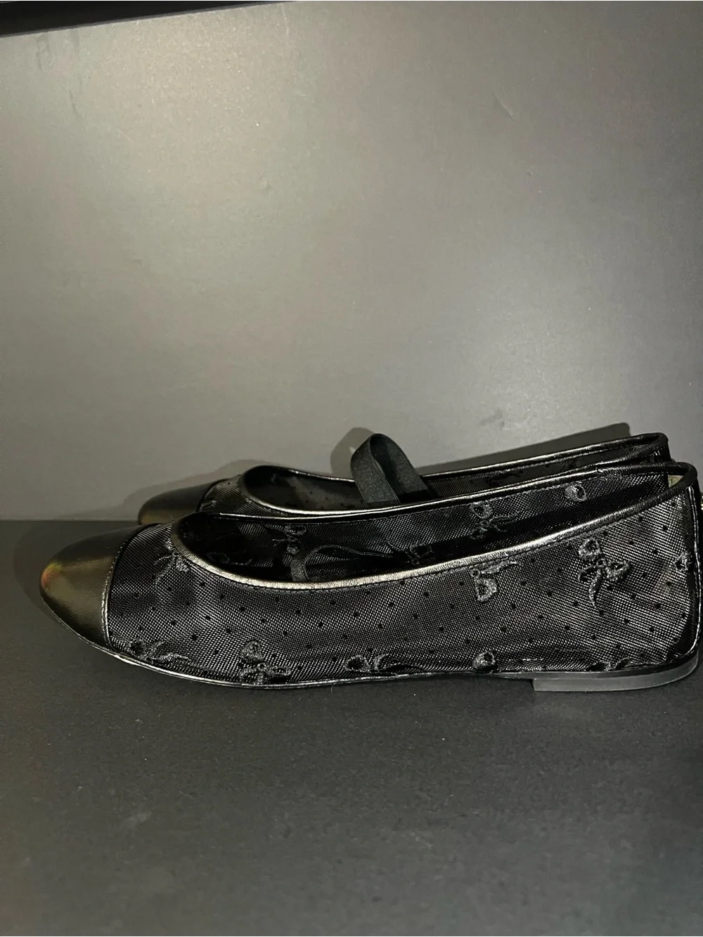 New Tory Burch Black Textured Ballet Flats with Elastic Strap